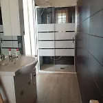 Colle Perazzoni شقة